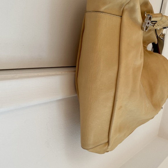 Chanel tote - Picture 5 of 16